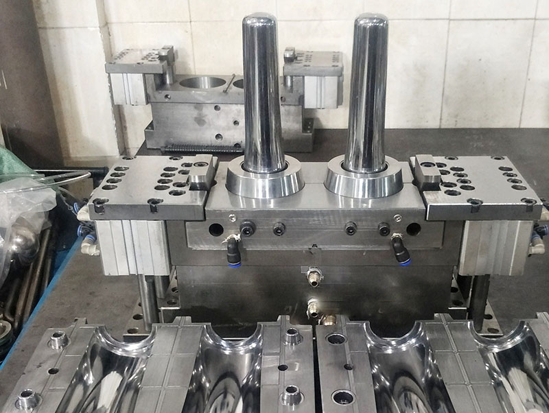 和布克赛尔模具制造-05